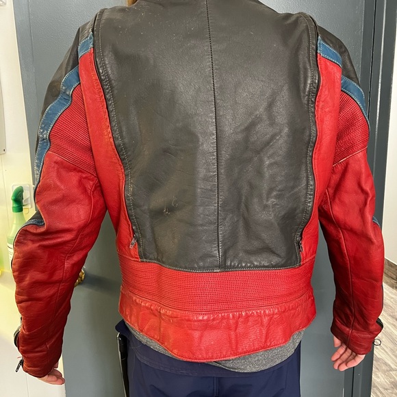 BMW Italian leather motorcycle jacket. Say’s Men’s XL, but fits M/Sm. - Picture 2 of 4
